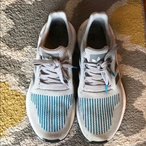 Men’s Adidas Swift Run tennis shoes